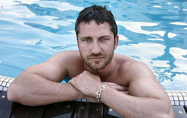 Too much of love from Gerard Butler for his Brunette Love