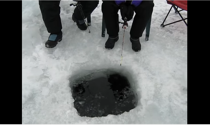 Guys were ice fishing and suddenly something very weird happened2