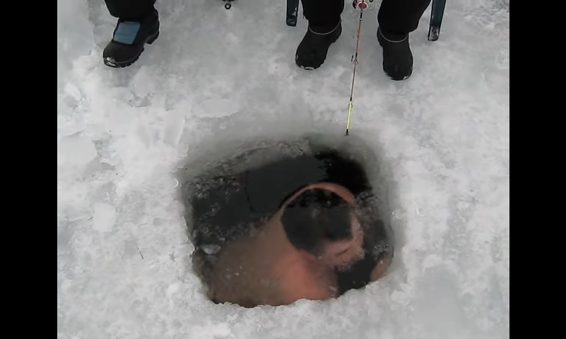 Guys were ice fishing and suddenly something very weird happened3